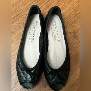 Authentic Paul Mayer Black Quilted Leather Peep Toe Flats- Size 7.5