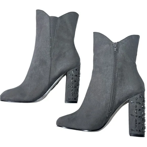 Badgley Mischka Grey Seude Embellished Heeled Ankle Boots sz 7