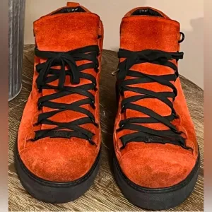 BALENCIAGA Arena Pavot Red Suede Black Trim High Top Sneakers Sz 43 (US 10)