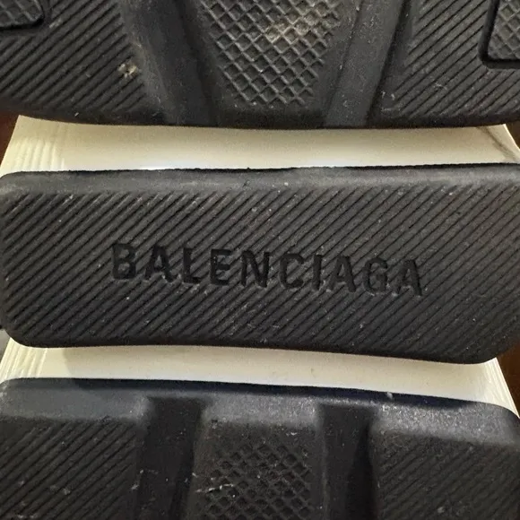 Balenciaga Black and White Speed Trainers!