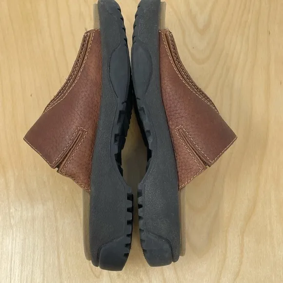 Bare Traps Brown Leather Pitcher Sandals Size 6