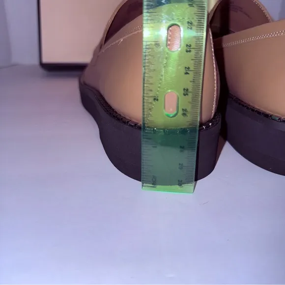 BCBGeneration Luxe Tan Penny Loafers – NWT Comfort   Style Size 9M