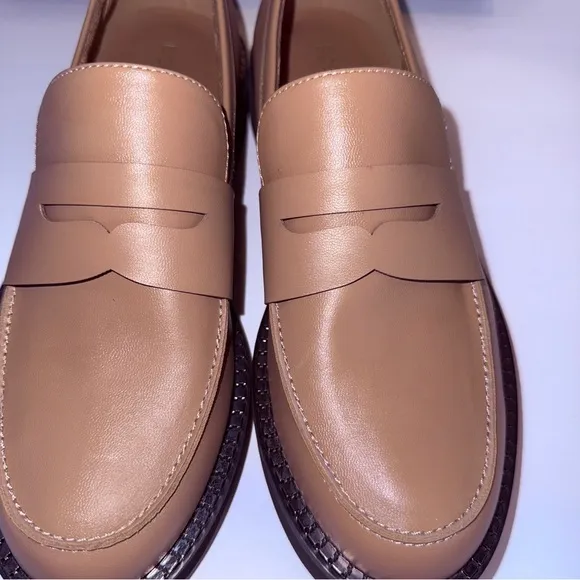 BCBGeneration Luxe Tan Penny Loafers – NWT Comfort   Style Size 9M