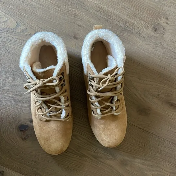 Bearpaw Retro Quinn Boots In Iced Coffee Size 10