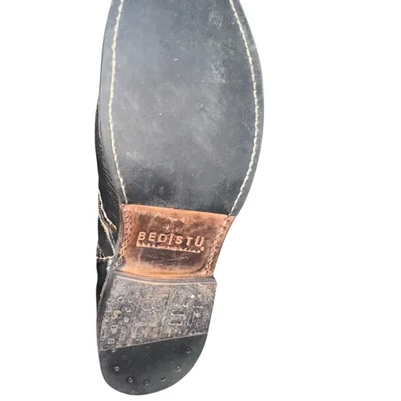 Bed Stu distressed Bovine leather cobbler style Men’s boots size 10 in black/tan