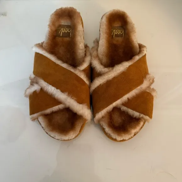 BEEK tan caramel suede shearling-lined crossover Lovebird sandals size 6 NWT