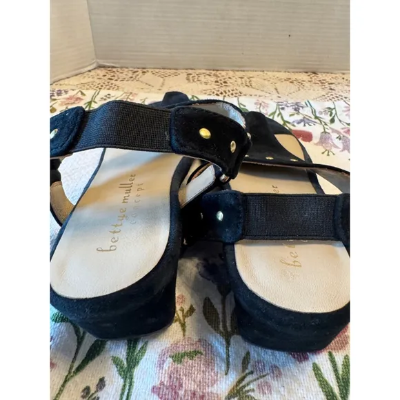 Bettye Muller Concept Black Sandals Size 8