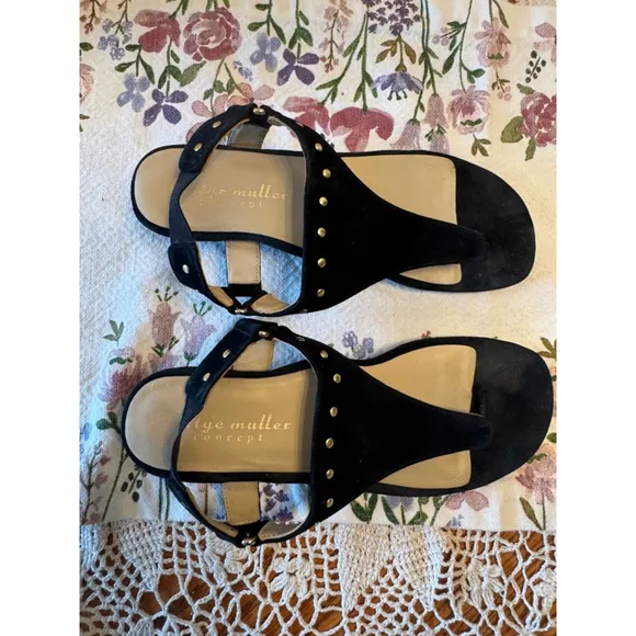 Bettye Muller Concept Black Sandals Size 8