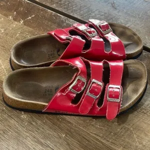 Betula by Birkenstock Woogie Women's Red Patent Leather Slide Sandals Size 6