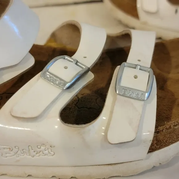 BIRKENSTOCK BIRKI'S WHITE PATENT LEATHER 3 STRAP SANDALS (sz US 8 or Euro 39)
