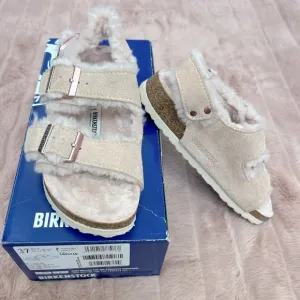 Birkenstock Milano Suede Shearling Sandals - Light Rose