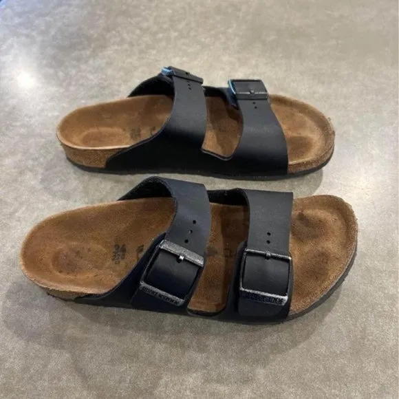 Birkenstock Sandals. Girls Size 13. Black. Double Buckle Strap.
