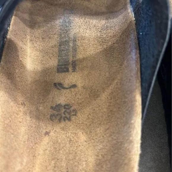 Birkenstock Sandals. Girls Size 13. Black. Double Buckle Strap.