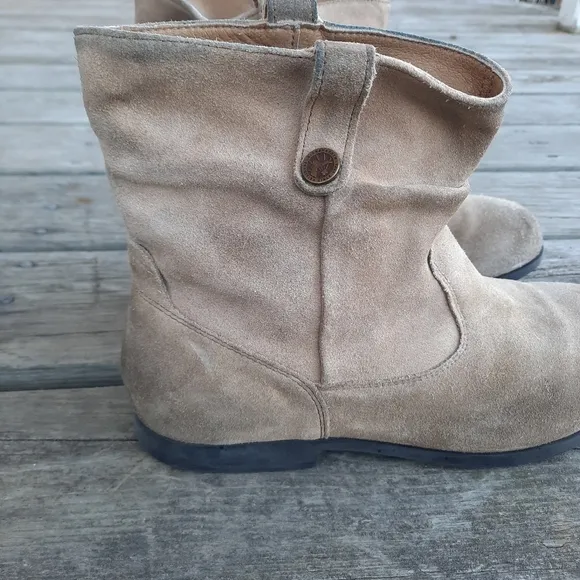 Birkenstock Sarnia beige suede leather slouch ankle boots size 9-9.5/EU 40