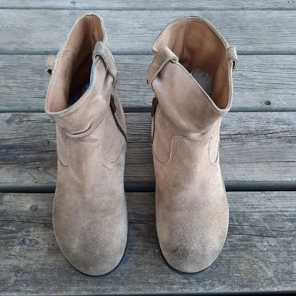 Birkenstock Sarnia beige suede leather slouch ankle boots size 9-9.5/EU 40
