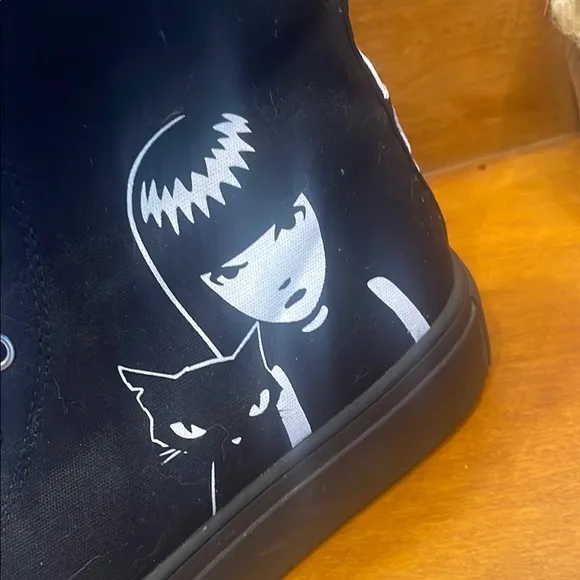 Black High-Top Sneakers with Striped Laces dolls kill Emily the strange size 6