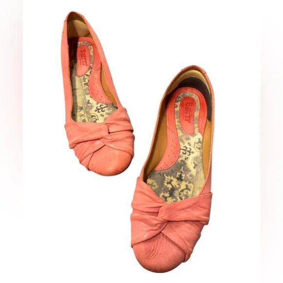 Born Womens Leather Shoes Flats Sz 10 Peach