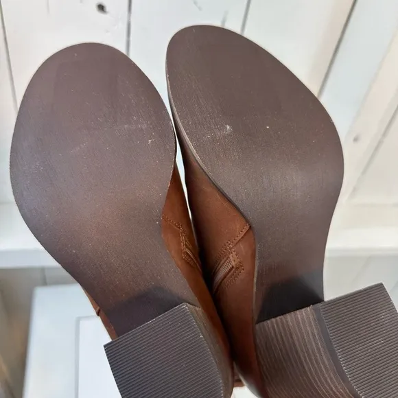 BP Booties Brown Women’s Size 8 Leather Lance Block Heeled Boots Round Toe
