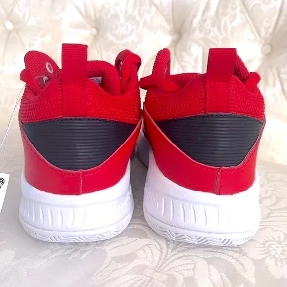 Brand New Adidas Boys CF Ilation 2.0 Mid Top Red &amp; Black Basketball Sneakers