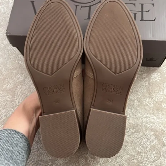 Brand New Crown Vintage Genuine Suede Slip On Round Toe Block Heeled Loafers