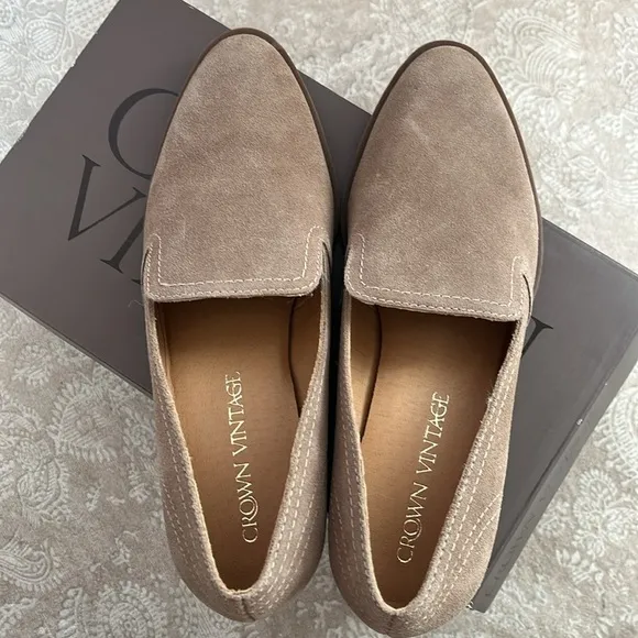 Brand New Crown Vintage Genuine Suede Slip On Round Toe Block Heeled Loafers