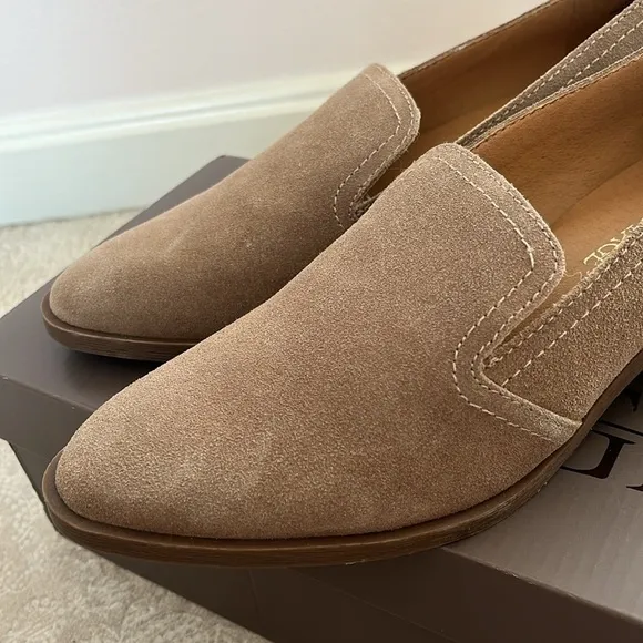 Brand New Crown Vintage Genuine Suede Slip On Round Toe Block Heeled Loafers