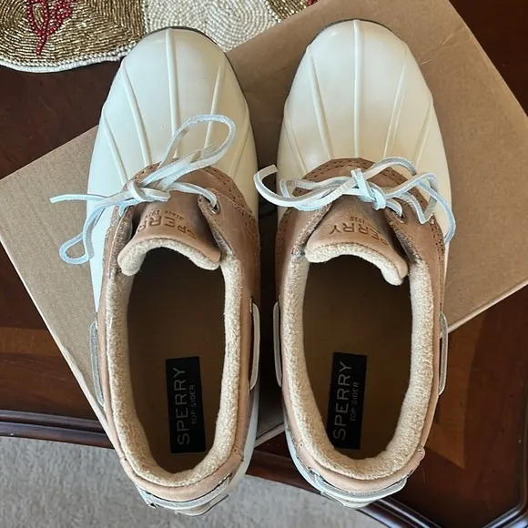 Brand New Sperry Saltwater 1-Eye Ivory Rain Boots Rubber Leather Collar Fleece