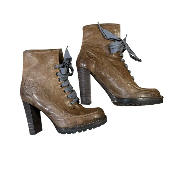 Brunello Cucinelli lace up heeled Leather boot size 39 US 9