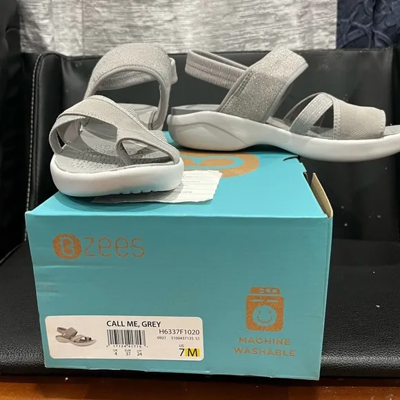 Bzees Gray Sporty Sandals with Cushioned Sole