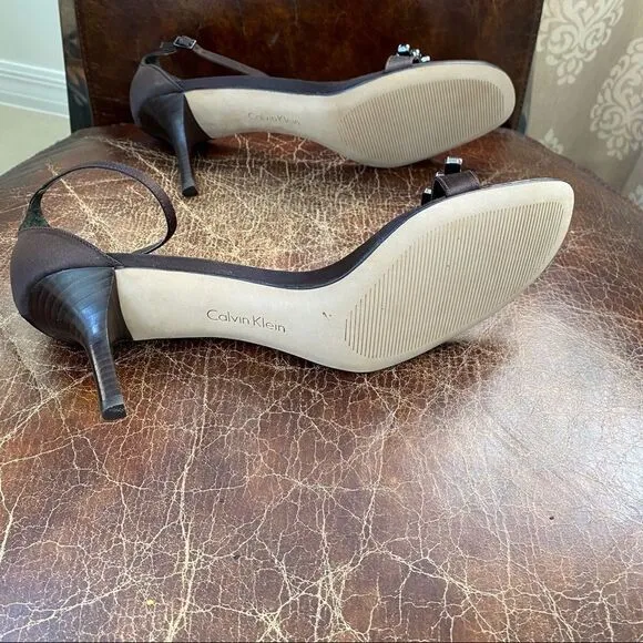 CALVIN KLEIN brown beaded sandals 11