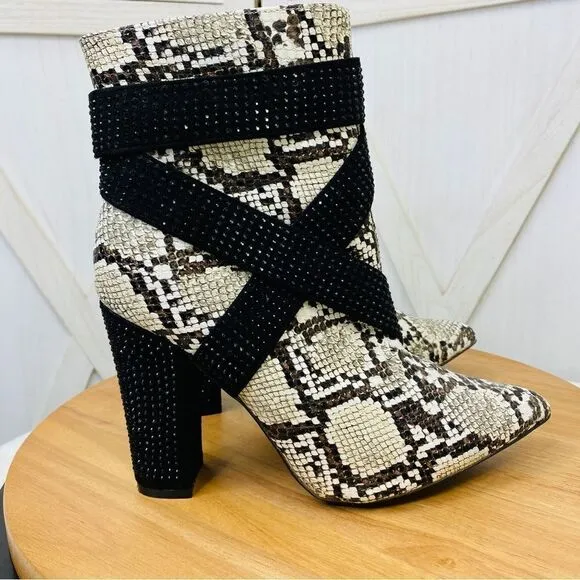 Cape Robbin Snake Bite Rhinestone Detail Heeled Ankle Boots Ivory Black 7.5
