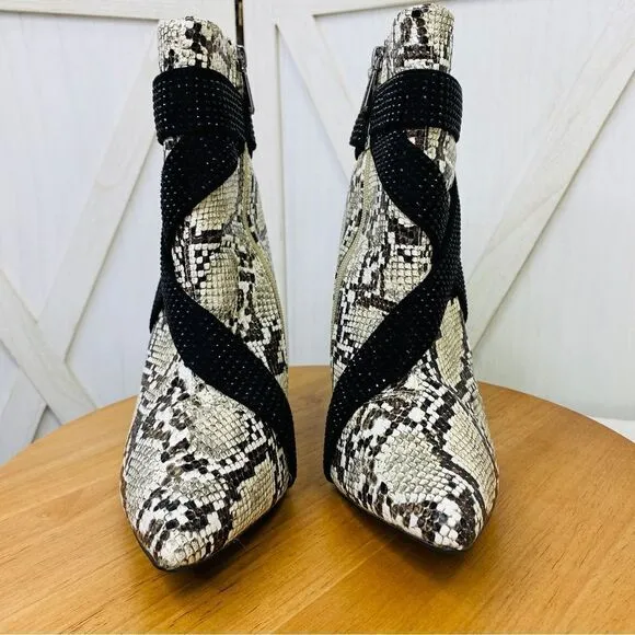 Cape Robbin Snake Bite Rhinestone Detail Heeled Ankle Boots Ivory Black 7.5