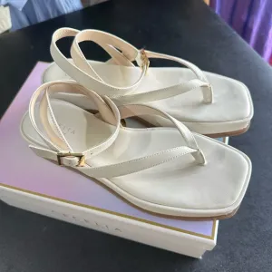 Cecelia New York Minimalist Cream Thong Sandals with Ankle Strap new