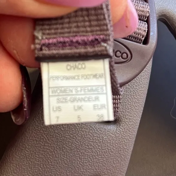 Chaco Chillos Sport Sandals - Women’s Size 7 lavender/mulberry color
