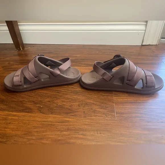 Chaco Chillos Sport Sandals - Women’s Size 7 lavender/mulberry color