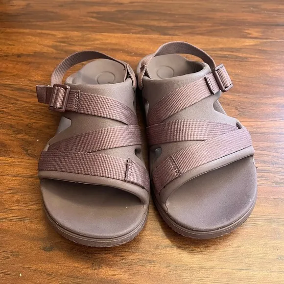 Chaco Chillos Sport Sandals - Women’s Size 7 lavender/mulberry color