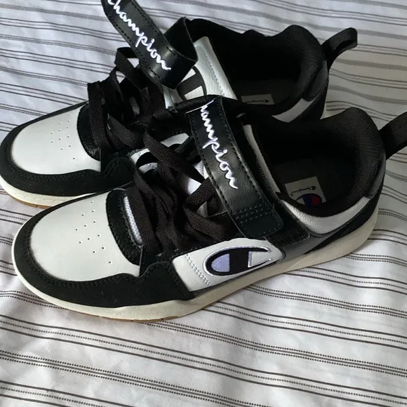 Champion arena Black and White Sneakers