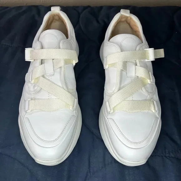 Chloe Sonnie Low Top Leather Sneaker Size 8 In White
