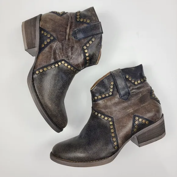 Circle G Women's Studded Star Inlay Booties  Size 9