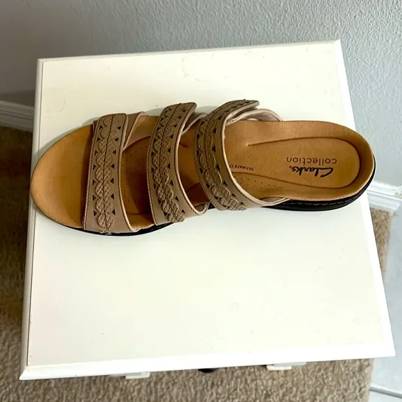 Clarks Collection: NEW Ultimate Comfort Tan Leather Sandals Velcro closure Sz 10