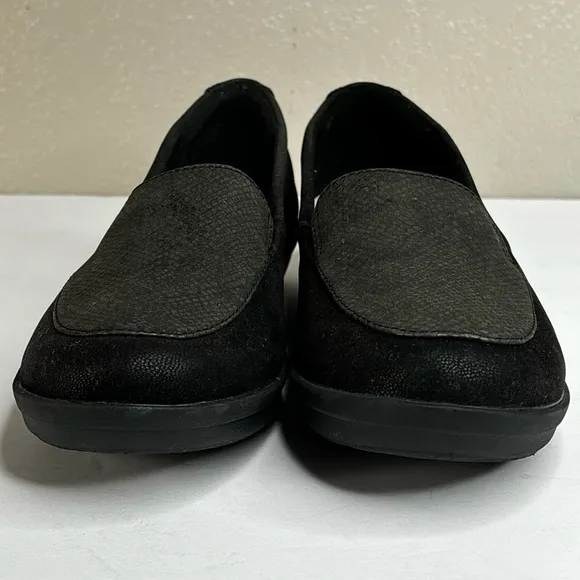 Clarks Women's Ayla River Loafer - Black Snakeskin &amp; Suede Flat Shoes Size 8.5M