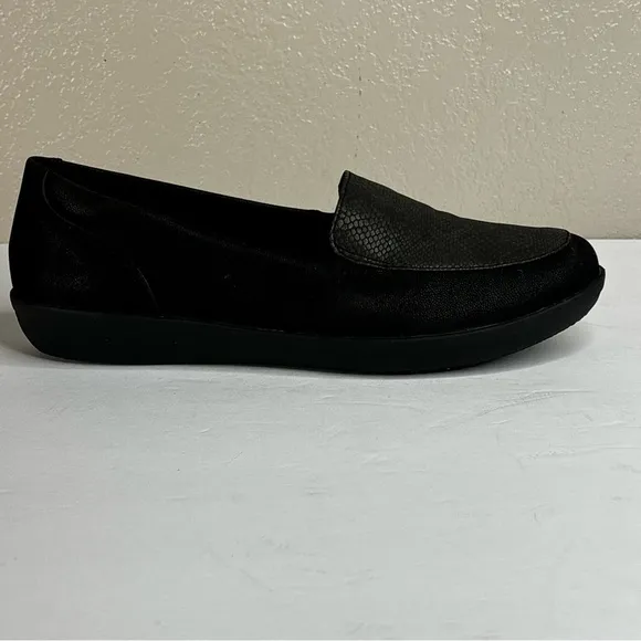 Clarks Women's Ayla River Loafer - Black Snakeskin &amp; Suede Flat Shoes Size 8.5M