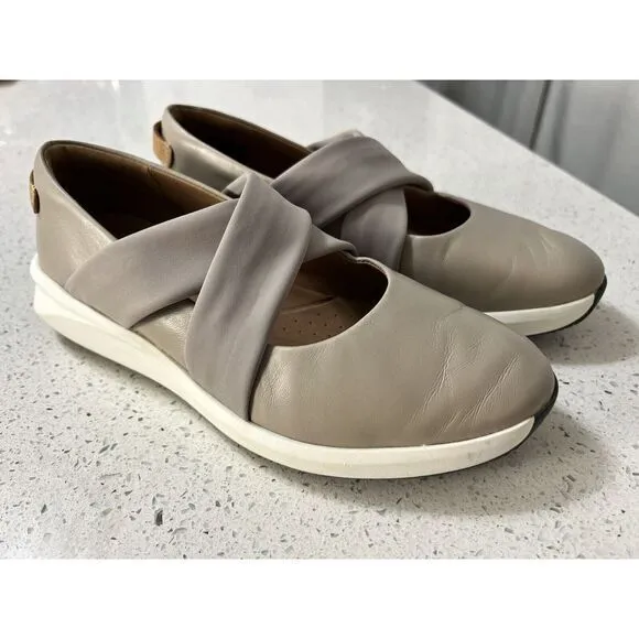 Clarks Women's Un-Rio-Cross Shoe Size 6.5Mary Jane Slip On Flats‎  Leather Stone