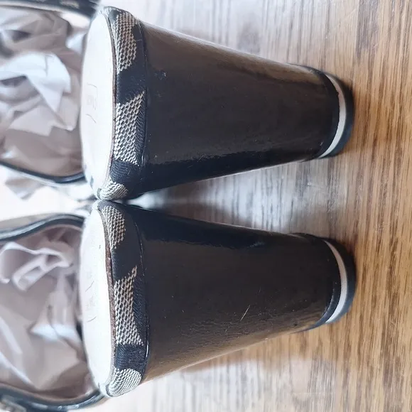 Coach Black Gypsy Signature Patent Wedge Thong Sandals 10b