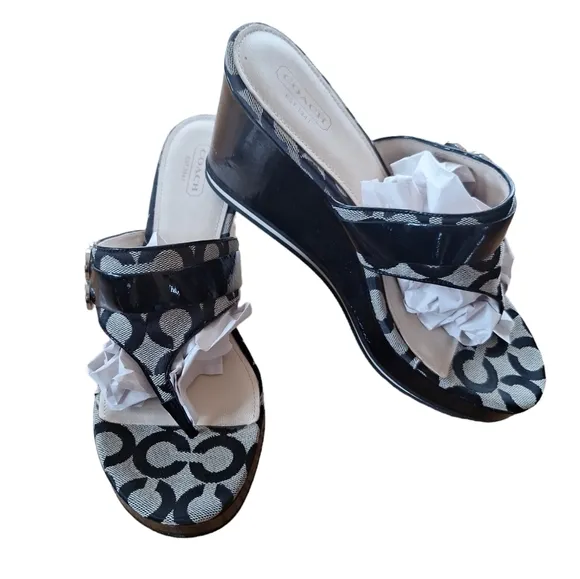 Coach Black Gypsy Signature Patent Wedge Thong Sandals 10b