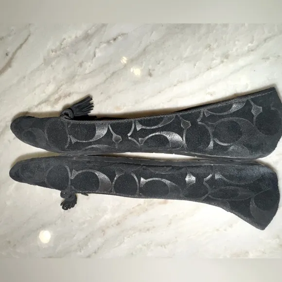 COACH Dahlia Signature Logo Embossed Suede Black Tassel Ballet Flats Shoes 8B