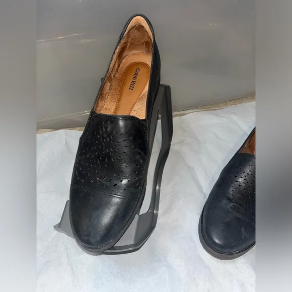 Cobb Hill Laci Twin Gore Slip-On Black Leather Perforated Loafer Shoes Size 9