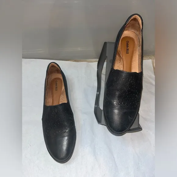 Cobb Hill Laci Twin Gore Slip-On Black Leather Perforated Loafer Shoes Size 9