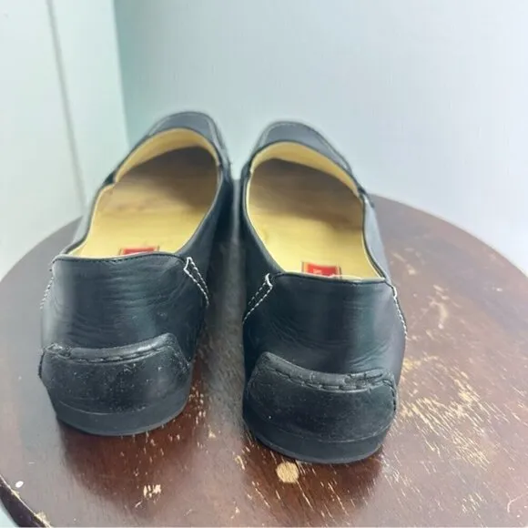 Cole Haan Leather Loafer Slip on Flats Size 9 1/2