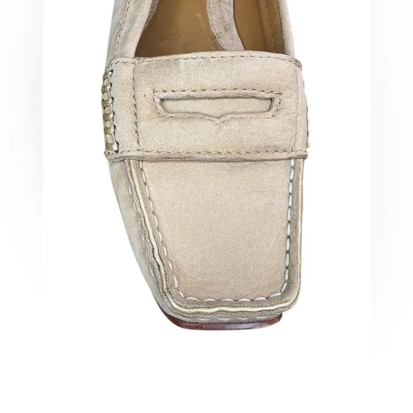 Cole Haan women’s Cream Leather Loafers Sz 6M preloved